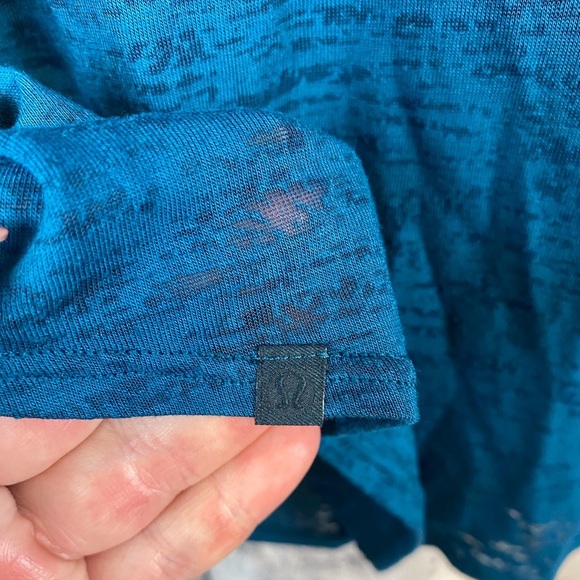 NWT Lululemon Round Two Tank in Dark Uniform Blue Size 8. - Picture 5 of 11